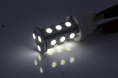 汽车LED刹车灯 7443 伏欧尔18贴片高亮LED转向灯解析